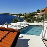 Perla 3 Mit Blick Auf Wasser By Interhome * Mitlo