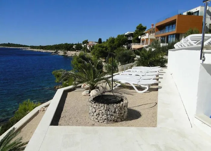 Perla 3 Mit Blick Auf Wasser By Interhome *