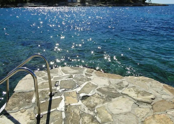 Perla 3 Mit Blick Auf Wasser By Interhome