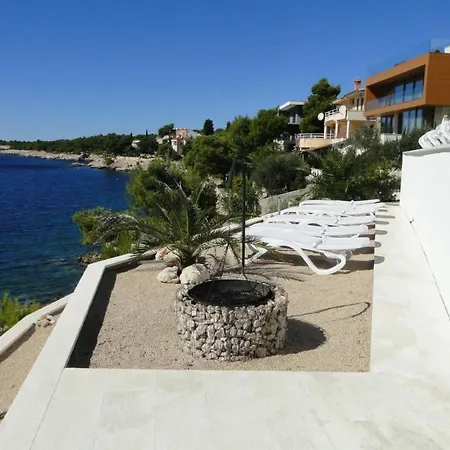 Perla 3 Mit Blick Auf Wasser By Interhome *